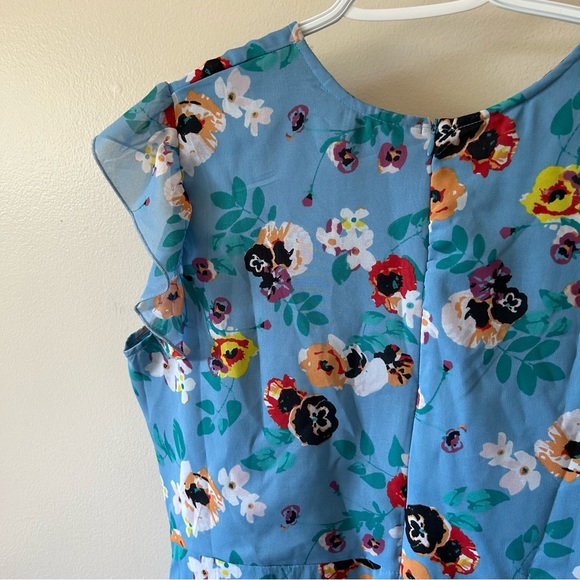 Floral Summer Dress with Pleating and Flutter Sleeves - Picture 5 of 5